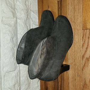 Great condition gray booties